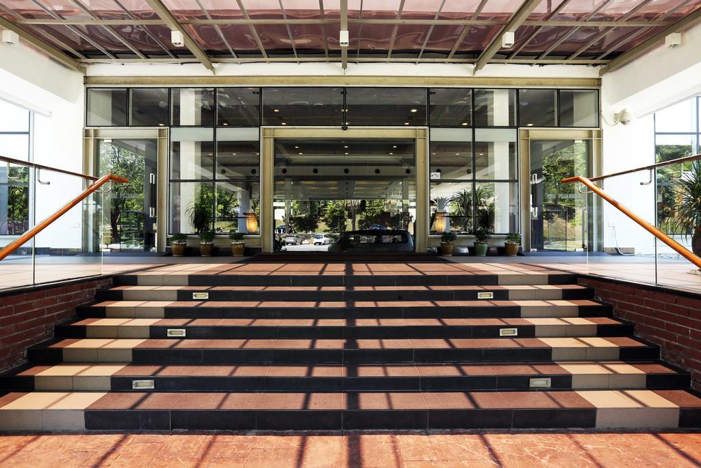 Puri Pujangga Hotel Bangi Kültér fotó