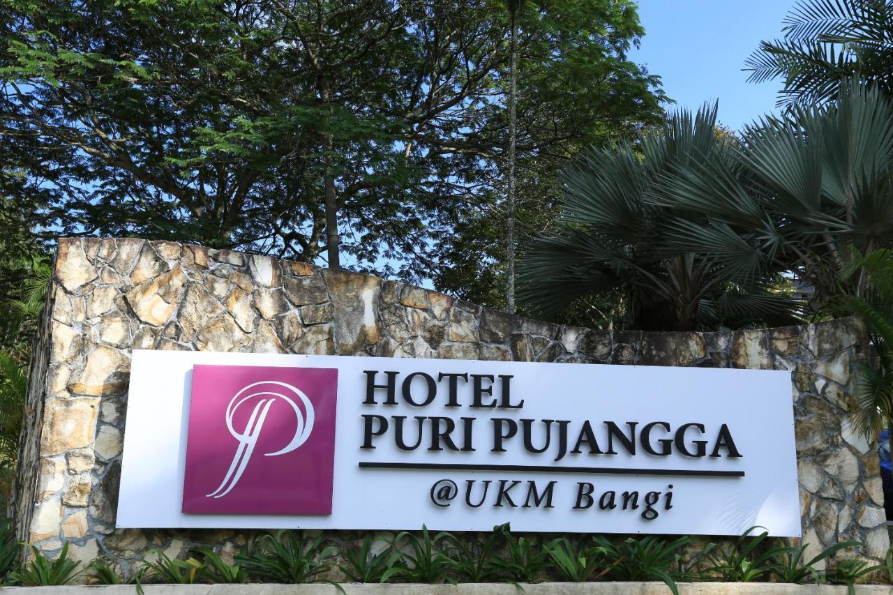 Puri Pujangga Hotel Bangi Kültér fotó
