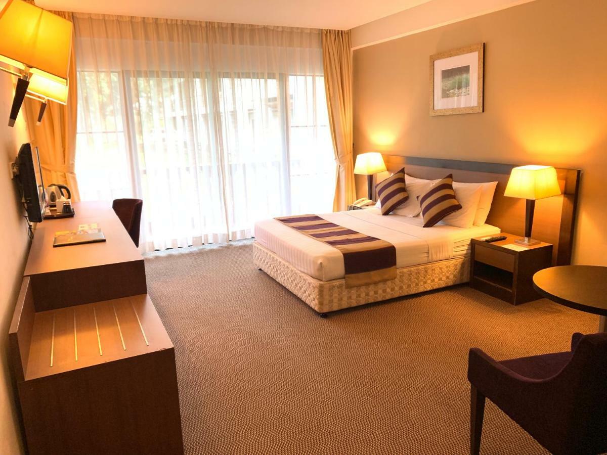 Puri Pujangga Hotel Bangi Kültér fotó